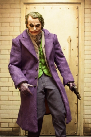 The Dark Knight Hot Toys DX-11 The Joker 2.0 16 Scale Collectible Movie Figure (2)